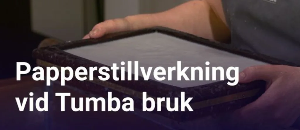 Museipedagog Liana Kirsta berättar om handpapperstillverkning